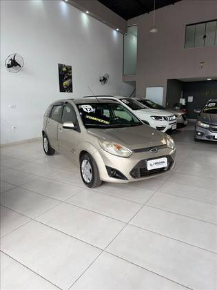 FORD FIESTA 1.6 MPI CLASS HATCH 8V FLEX 4P MANUAL